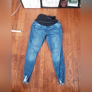 Cute skinny maternity jeans